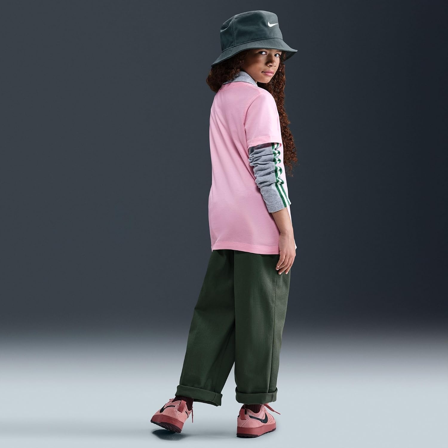 image:imageNike Unisex Big Kids Sportswear Club TShirt Boys and GirlsMedium Soft Pink
