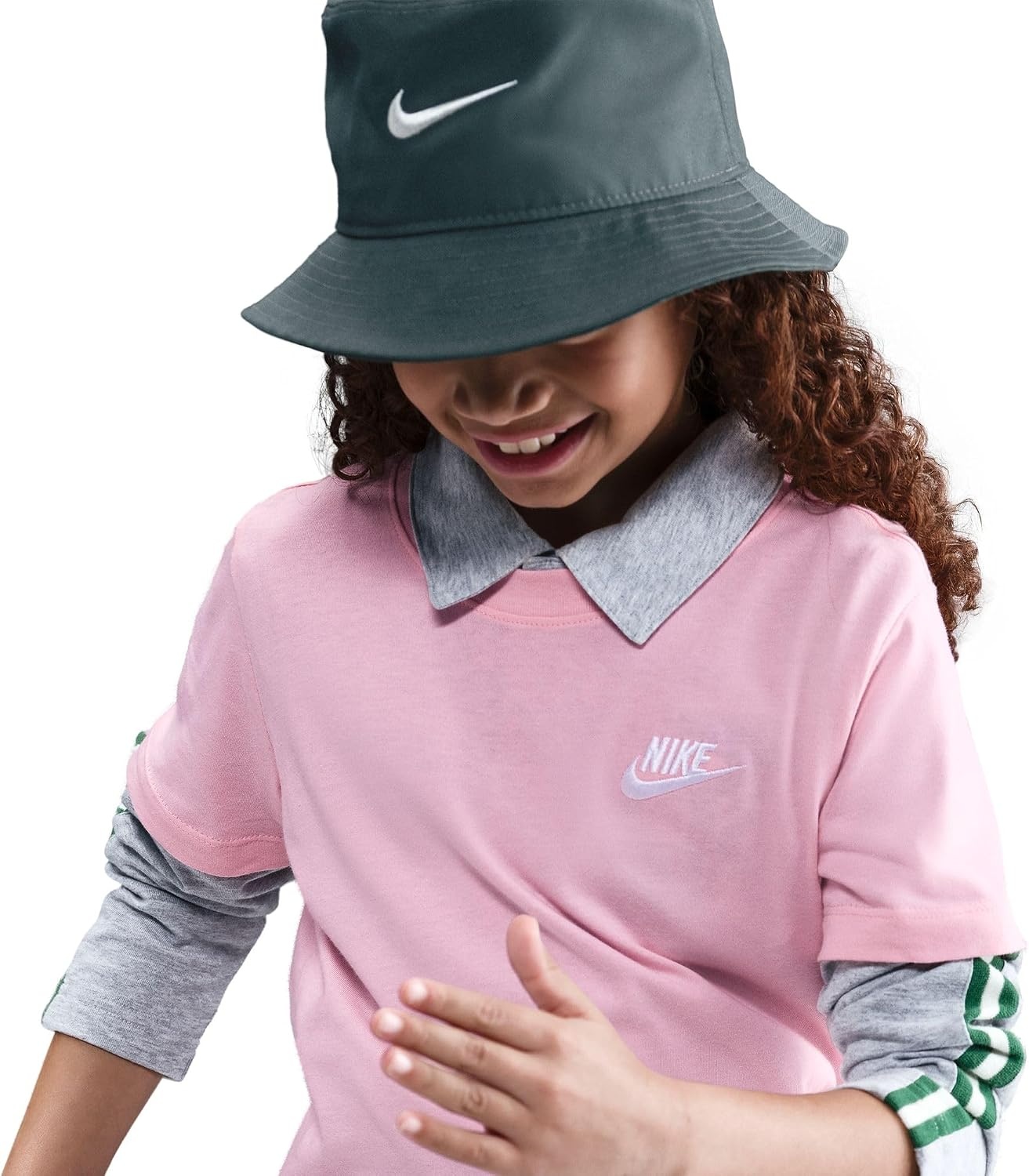 image:imageNike Unisex Big Kids Sportswear Club TShirt Boys and GirlsMedium Soft Pink