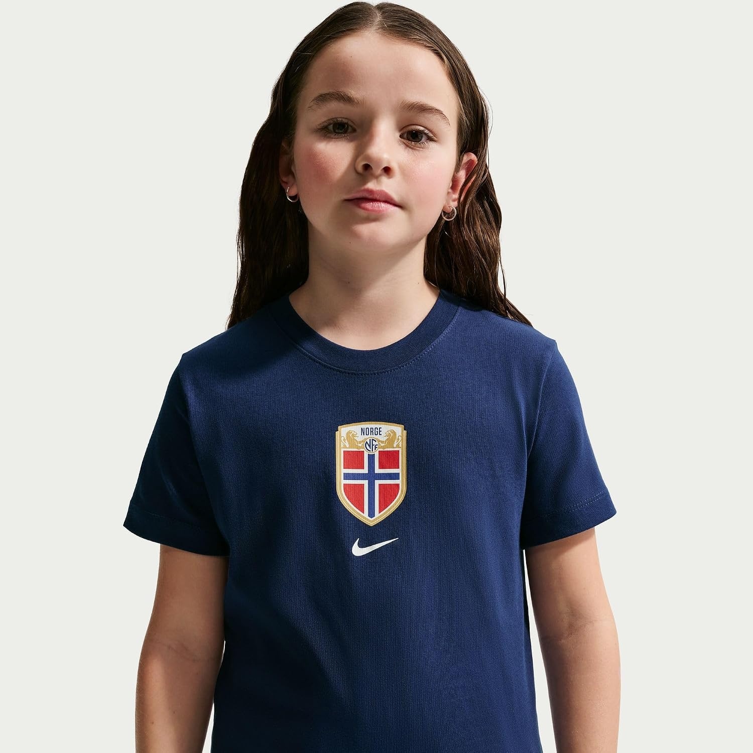 image:imageNike Unisex Big Kids Sportswear Club World Cup TShirt Boys and GirlsNorway Blue Void