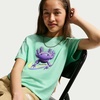 Nike Girls’ Sportswear Boxy Bear T-Shirt(Arctic Green/(Photo))