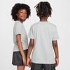 Nike Unisex Big Kids’ Sportswear Club T-Shirt – Boys and Girls(Dark Grey Heather)