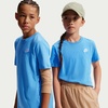 Nike Unisex Big Kids’ Sportswear Club T-Shirt – Boys and Girls(University Blue)