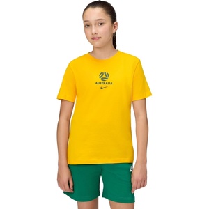 Nike Unisex Big Kids’ Sportswear Club World Cup T-Shirt – Boys and Girls((Australia) University Gold)