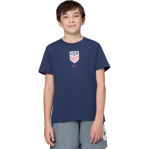Nike Unisex Big Kids’ Sportswear Club World Cup T-Shirt – Boys and Girls((Usa) Midnight Navy)