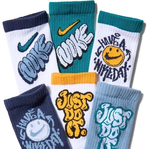 Nike Unisex Kids’ Everyday Cushioned Crew Socks (6-Pack) | Boys and Girls(White/Bright Spruce/Sundial/Midnight Navy/Work Blue)