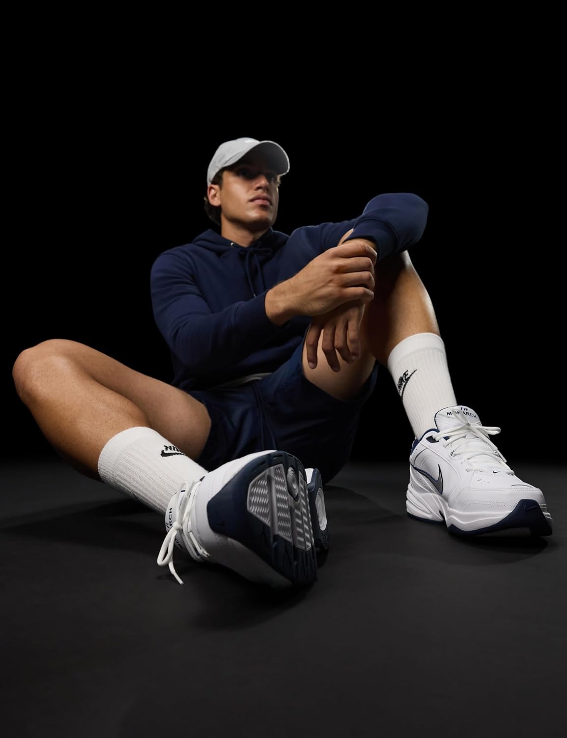 image:imageNike Mens Air Monarch IV TrainingWorkout Shoes CrossTraining ShoesWhiteMetallic SilverMidnight Navy