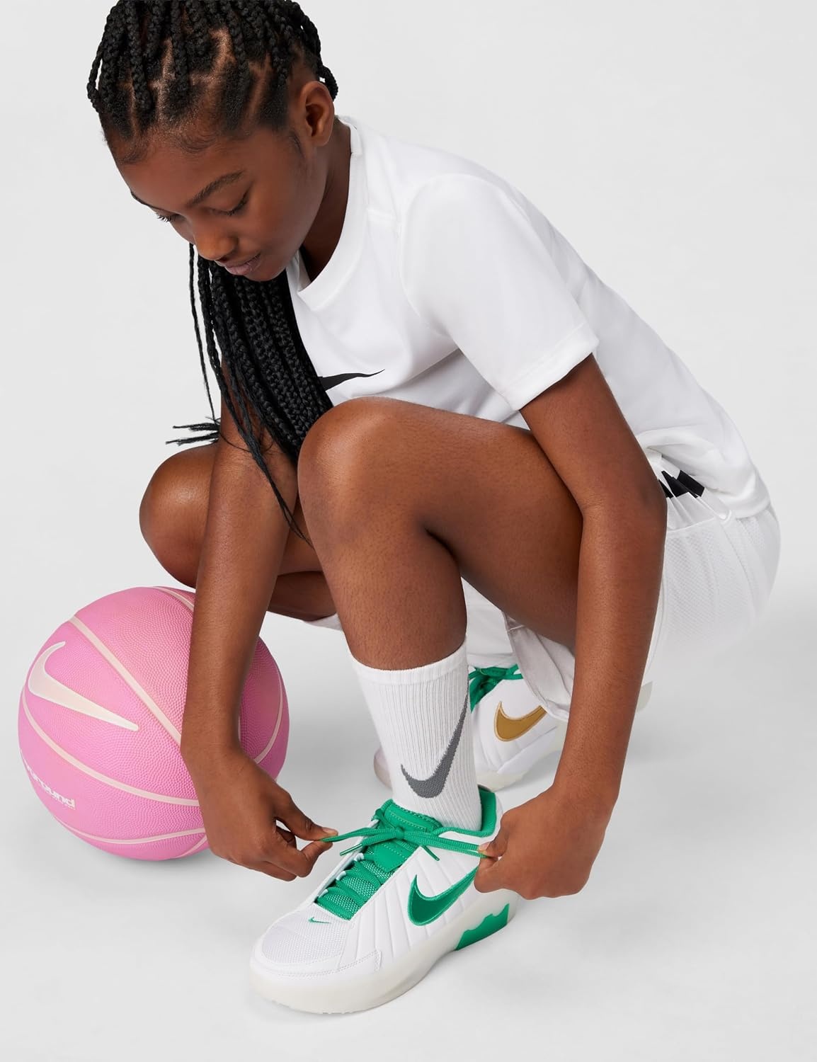 image:imageNike Unisex Kids Lebron Witness IX Basketball Shoes Boys and Girls SneakersWhiteStadium GreenWhiteMetallic Gold
