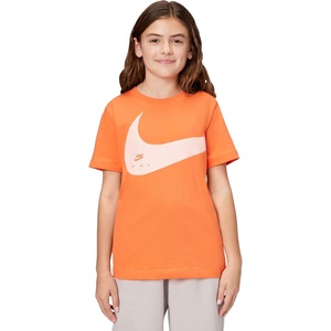 Nike Unisex Big Kids’ Sportswear Club Energy T-Shirt (Large Swoosh Logo) – Boys and Girls(Turf Orange)