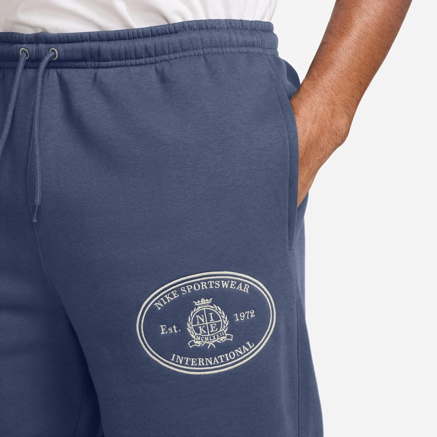 image:imageNike Mens Sportswear Club OpenHem Fleece PantsDiffused BlueDiffused BluePhantom