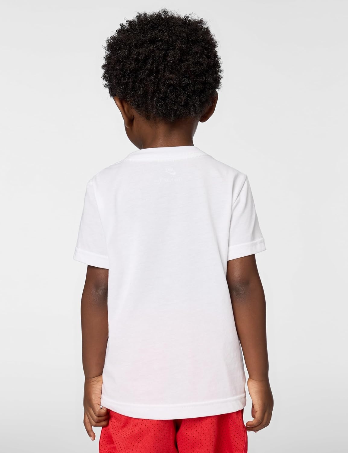 image:imageNike Unisex Big Kids Sportswear Club TShirt Large Swoosh Logo Boys and GirlsWhite
