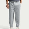 Nike Men’s Club Woven Tapered Pants(Light Smoke Grey/White)