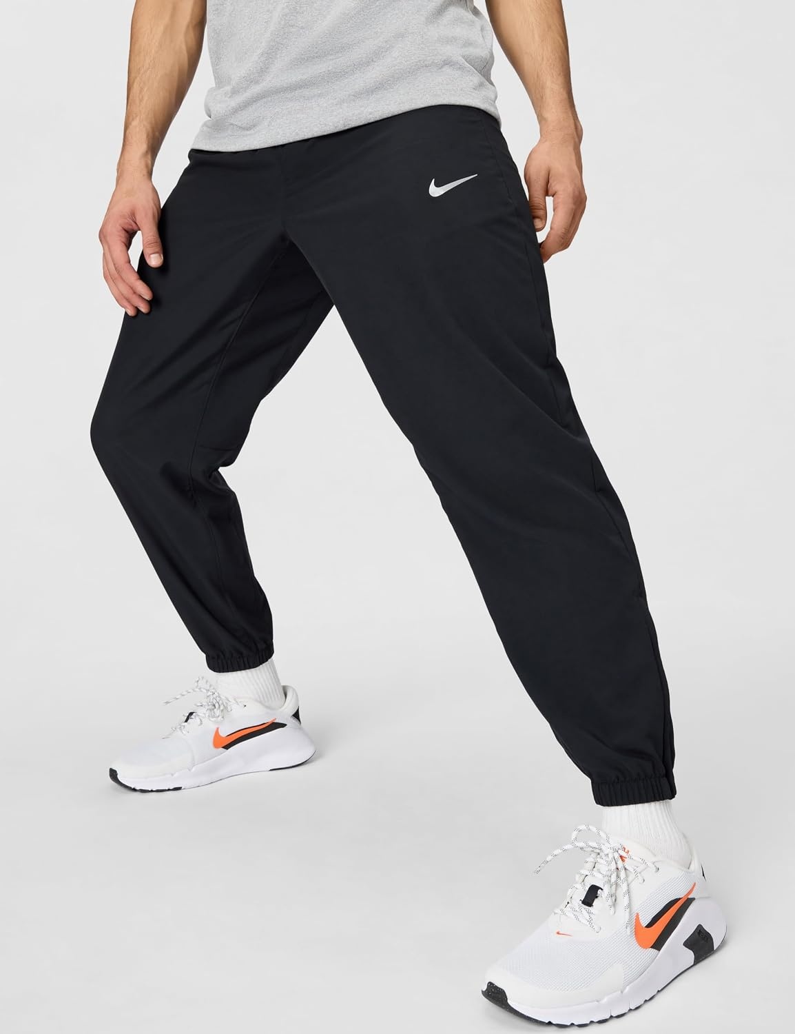 image:imageNike Mens Form DriFIT Tapered Versatile PantsBlackBlackReflective Silver