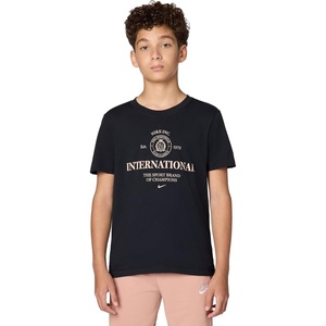 Nike Unisex Big Kids’ Sportswear Club Rules T-Shirt – Boys and Girls(Black)