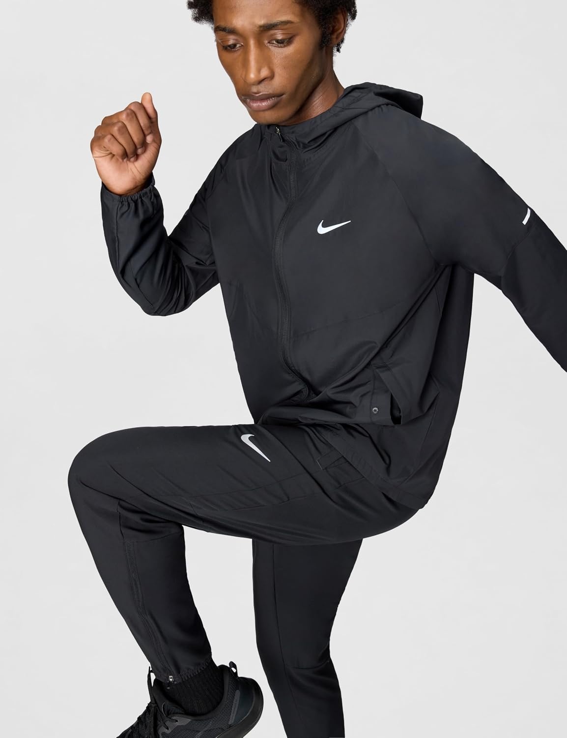 image:imageNike Mens Miler Repel Running JacketBlackBlackReflective Silver