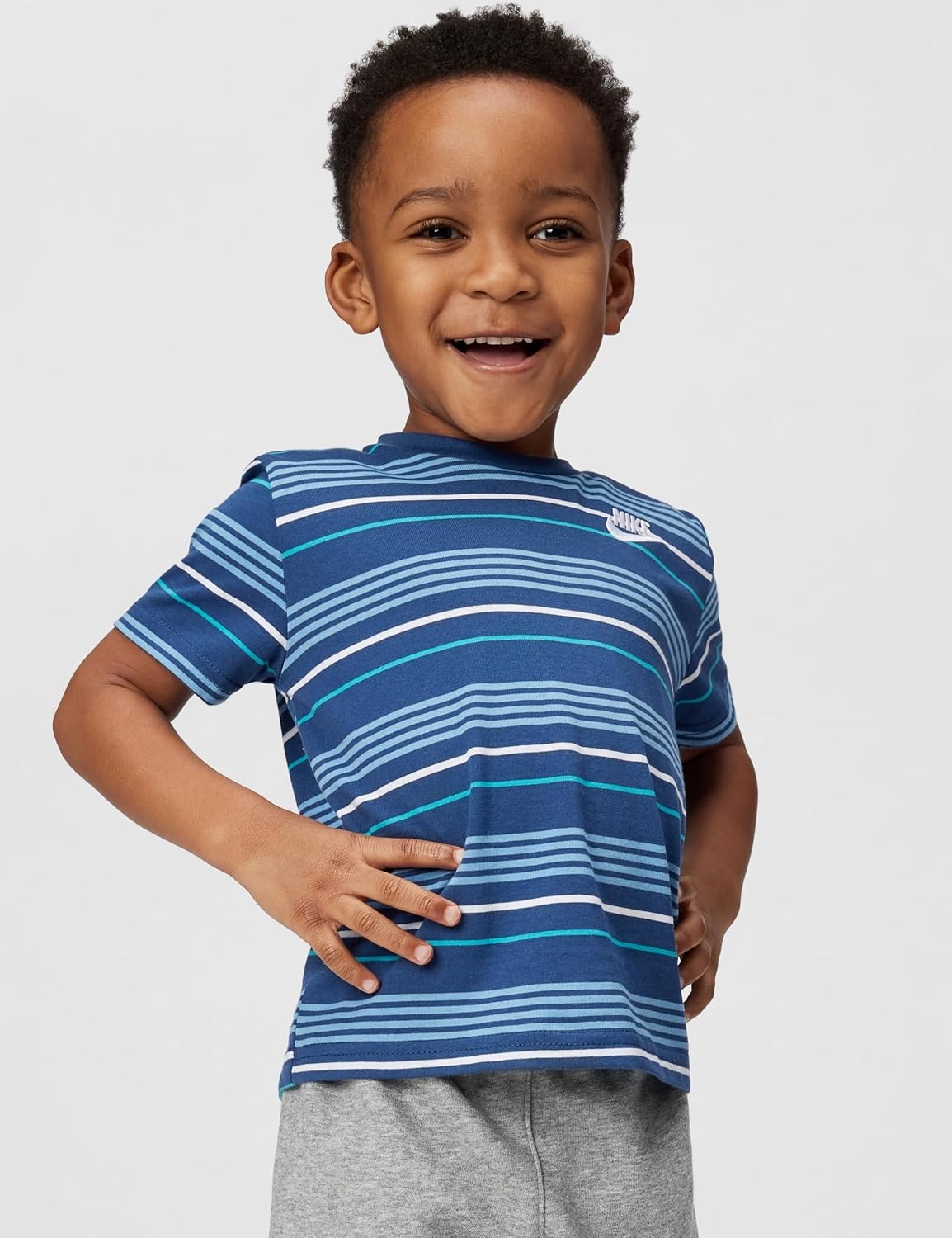 image:imageNike Boys Striped Sportswear Club TShirt and Shorts 2Piece Outfit SetMidnight Navy